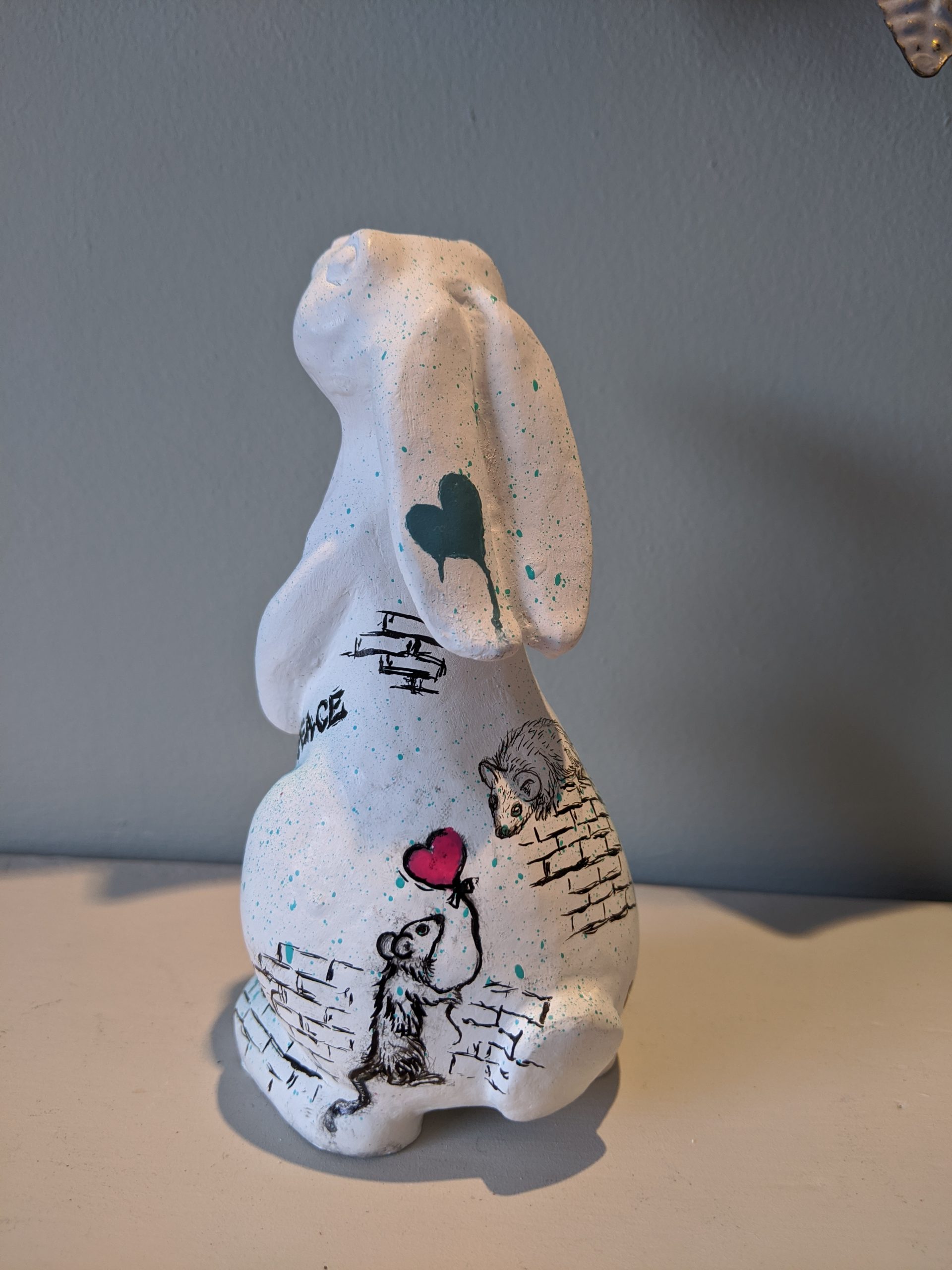 Rabbit sculpture graffiti