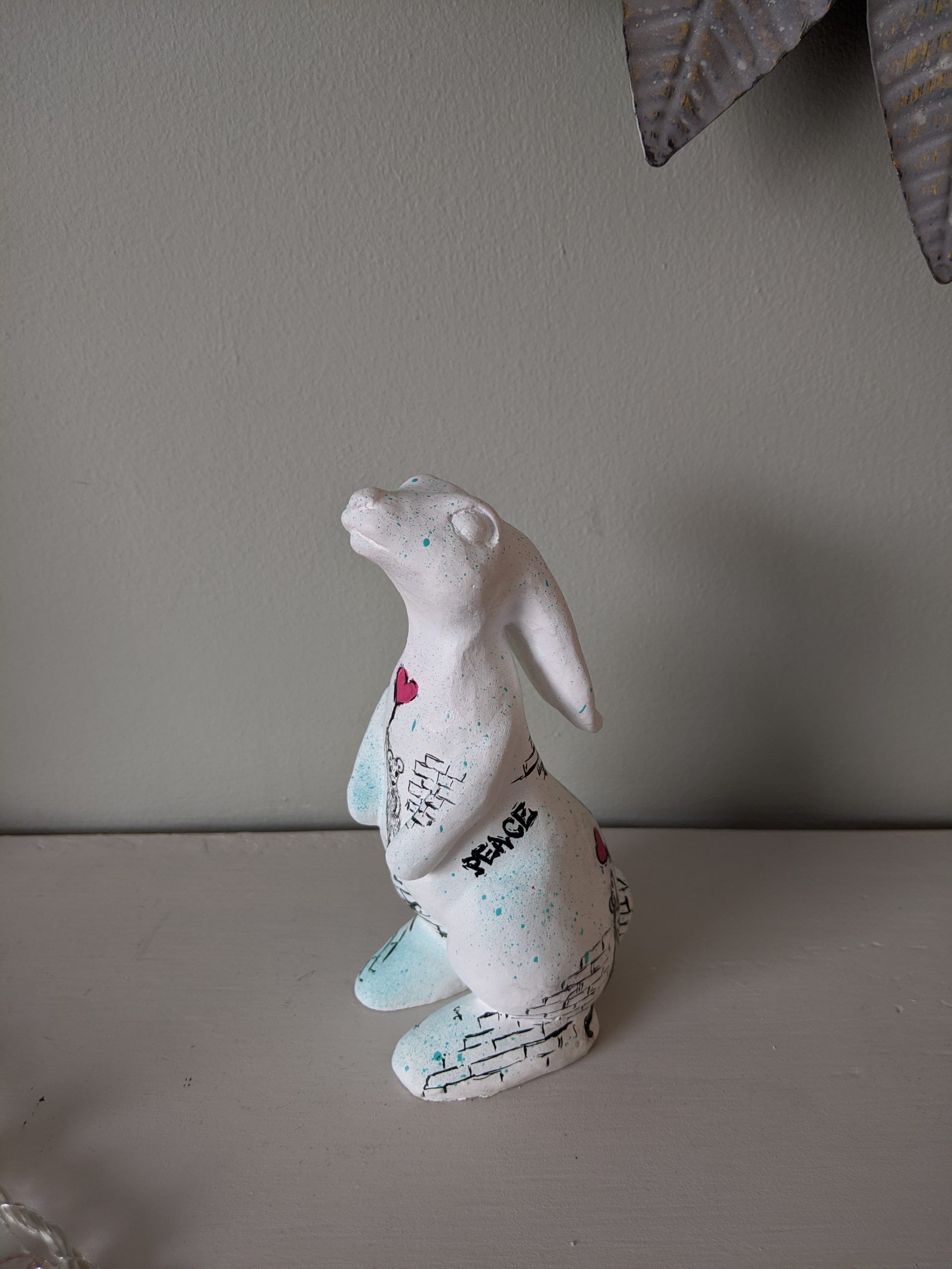 Rabbit sculpture graffiti - Image 3