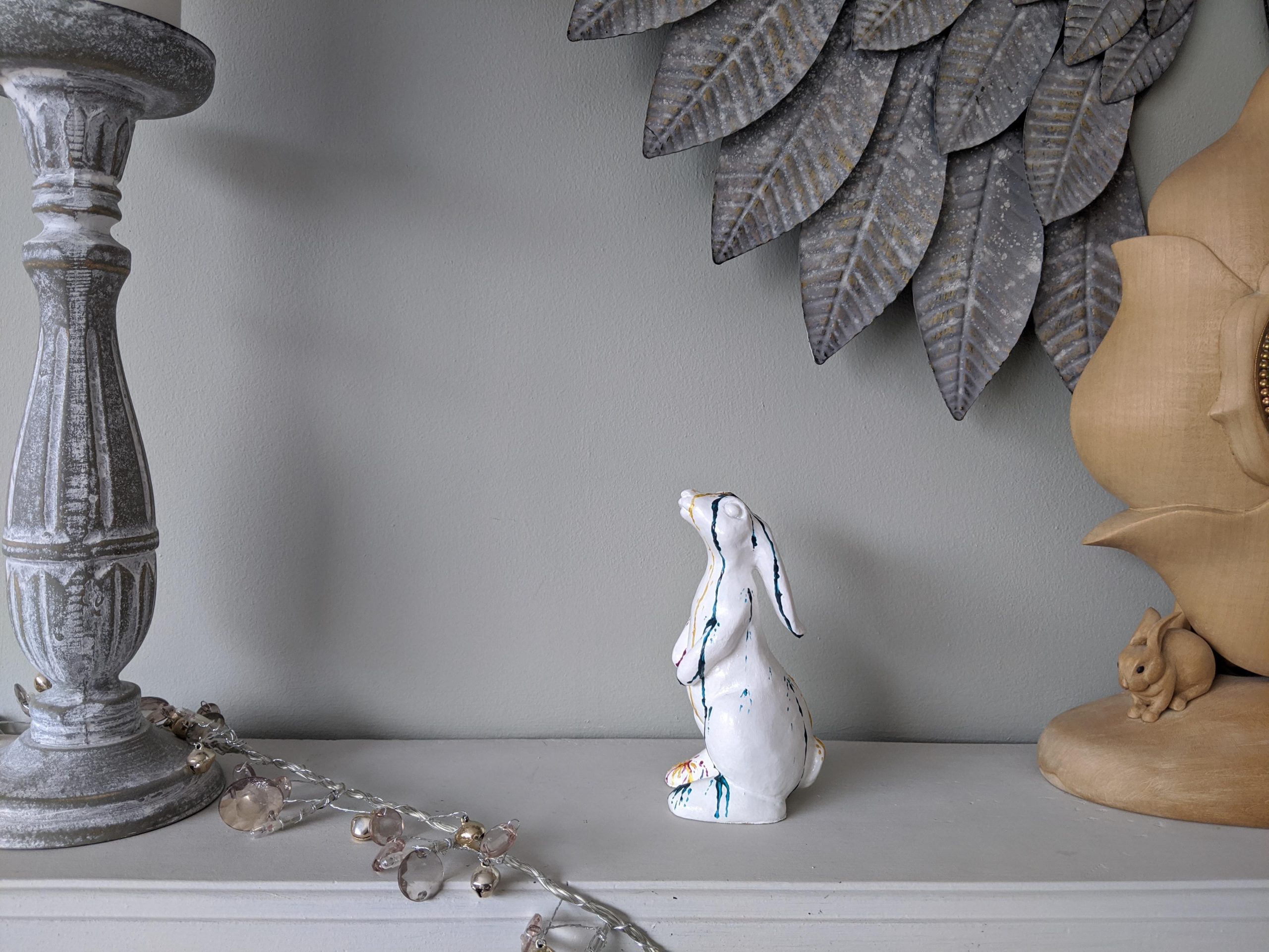 Rabbit sculpture Spilt paint - Image 4