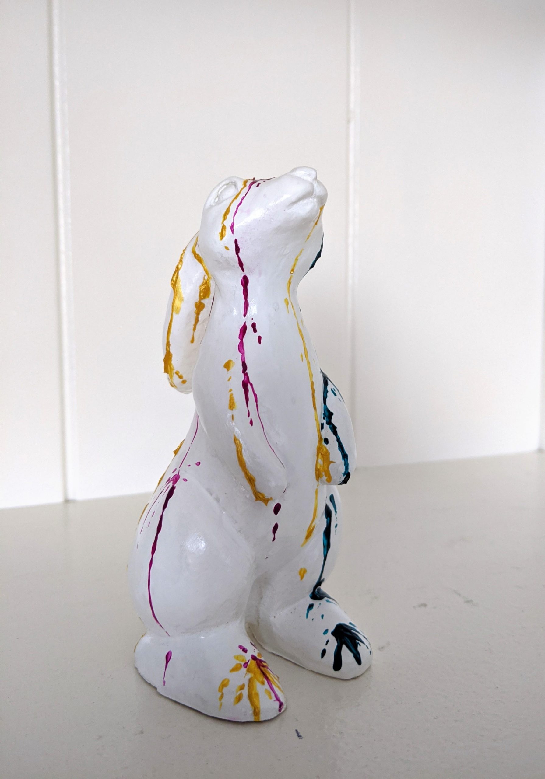 Rabbit sculpture Spilt paint - Image 2