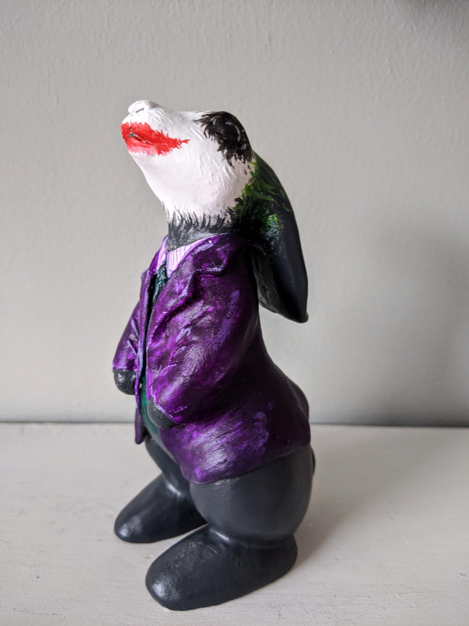 Rabbit sculpture Joker